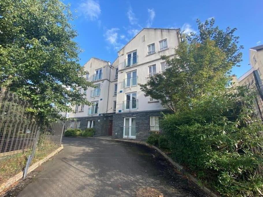 Artistic Stunning Apartment City View Londonderry ภายนอก รูปภาพ