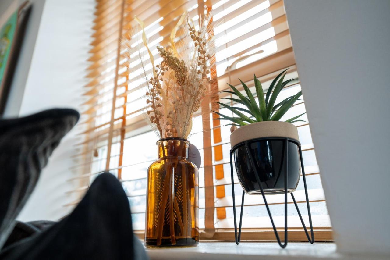 Artistic Stunning Apartment City View Londonderry ภายนอก รูปภาพ