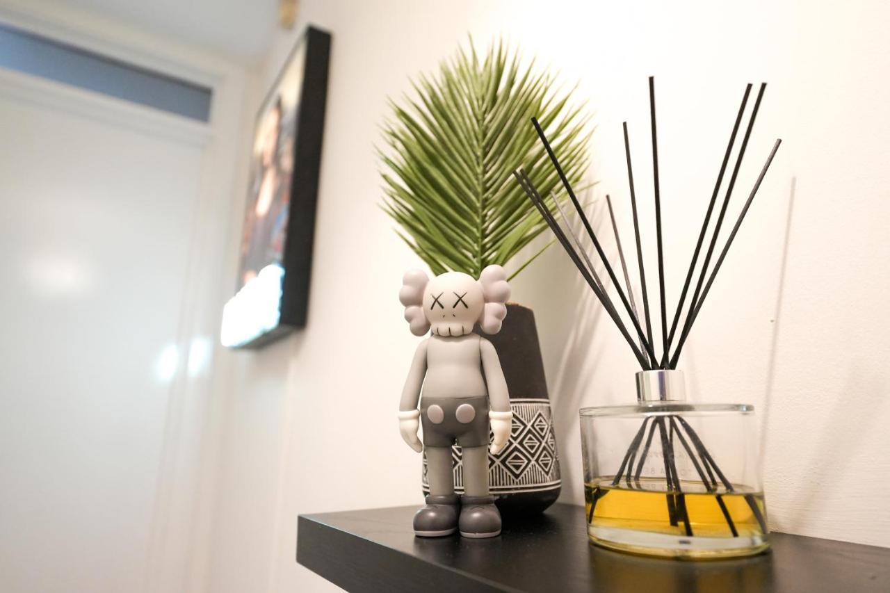 Artistic Stunning Apartment City View Londonderry ภายนอก รูปภาพ